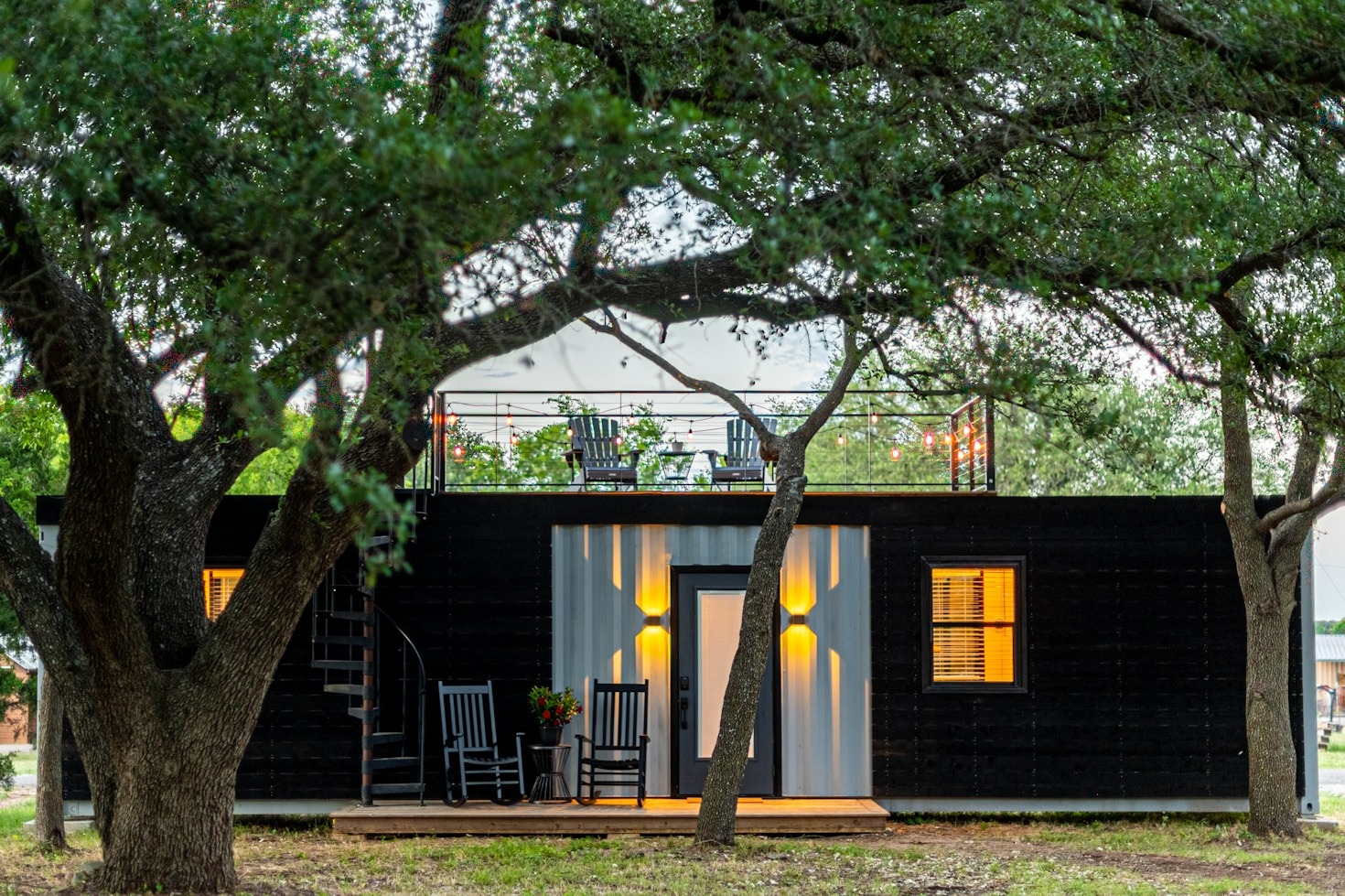 Minimalist Aesthetics For Small Residential Spaces